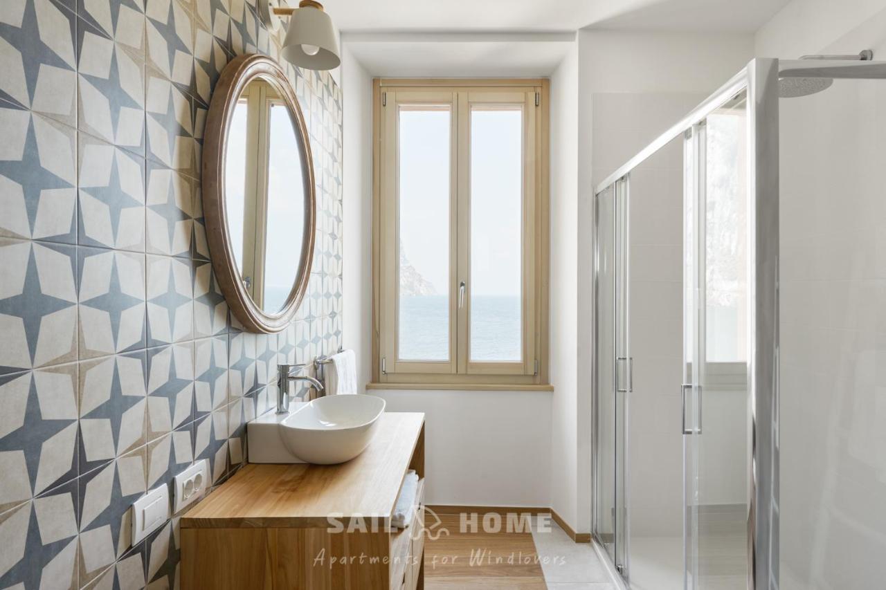 Sail Home - Apartments For Wind Lovers カンピョーネ・デル・ガルダ エクステリア 写真